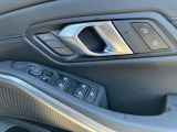 『運転』に対するBMWのこだわりはメーターパネルにも表れております。視野性の良いメーターパネルは疲労感の軽減と、運転の楽しさをもたらしてくれます。