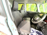 運転席シート廻りは使用感も少なく、良好な状態となっています。丁寧に使われていたことがよくわかりますね。