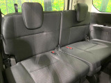 高品質なオリジナルフロアマットもオプションにてご用意しております。お好きなデザインやカラーをお車に合わせて選んでいただくことができます♪