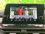停車時にTV視聴が可能で、休憩時間や待ち時間を有効活用できます。家族みんなで楽しめるエンターテイメントツールです。