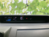 必要な情報を一目で確認できる、視認性の高いメーターです。運転中の安全をサポートします。