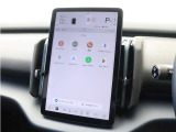 お気に入りのアプリをGoogle Playでダウンロードして、Googleアシスタントによるハンズフリー操作でお楽しみください。音楽配信サービスやポッドキャストなどの再生も、音声だけで自由自在です。