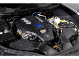 3.0リッターV型6気筒DOHCツインターボエンジン