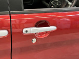 品質へのこだわり!フロアマットやシートなど車内をキレイに清掃し、ニオイや汚れなどを徹底的にクリーニングしてもらっております。室内はピカピカです☆
