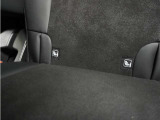 ◆ISOFIX◆シートベルトいらずでチャイルドシートと固定金具を連結するだけでガッチリ固定できます。