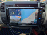 ナビはKENWOODMDV-M908HDF。ハイレゾ、フルセグ、DVD、Bluetooth、HDMI、USB、SD、USD、フローティング9型大画面。彩速ナビのマスターモデル。現代では必須のナビもハイエンドモデルを装着♪