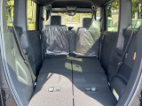 積載性が広がるシートアレンジ。倒し方や可動域、荷室の広がりが分かり、使い道を想像できます。