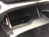 グローブボックス