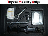 もしもの時に便利なタイヤパンク修理キット装着車です。