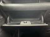 グローブボックス