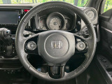 【純正革巻きステアリング】上質な革を使用することで、手にしっかり馴染みとても運転しやすいハンドルです♪