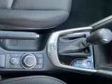 【マツダコネクト搭載】安心して運転に集中できます。自然と手の触れる位置に配置されているので手元て楽々操作出来ます。
