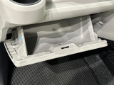 すぐに取り出せ、しまえる多彩な収納が付いてます