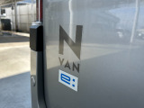 ホンダセンシング装着車となっております。衝突軽減ブレーキ、誤発進抑制機能、歩行者事故低減ステアリング、路外逸脱抑制機能、アダプティブクルーズコントロール、車線維持支援システム他、安全運転を幅広く支援。