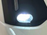 LEDフォグランプLEDの明るい光が霧の発生や悪天候時に視界確保をサポートします!