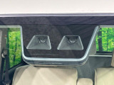 【スマートアシスト】走行中に前方の車両等を認識し、衝突しそうな時は警報とブレーキで衝突回避と被害軽減をアシスト。より安全にドライブをお楽しみいただけます。