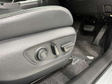 パワーシート搭載。微妙な調整が手軽にでき、ピッタリのポジションで運転することが可能です。