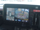 全方位ナビゲーションで車庫入れ楽々