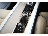 詳細お問い合わせは、VOLVO CAR 姫路まで。079-292-5481