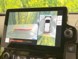 【パノラミックビューモニター】専用のカメラにより、上から見下ろしたような視点で360度クルマの周囲を確認することができます☆死角部分も確認しやすく、狭い場所での切り返しや駐車もスムーズに行えます。