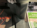 ダイハツディーラーでは「ダイハツ認定U-CAR」という基準を設け、車選びに詳しくないお客様でも「安心して選べる」をご提供しています。