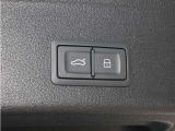 ■ハンズフリー電動リアゲート