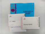 お車、ナビ、ETCの取扱説明書、メンテナンスノートが付属しております。