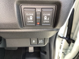 こちらの車両は両側電動スライドドアを装備(*^_^*)乗り降りの際や荷物を持っているときに大変重宝しますよ(*^_^*)