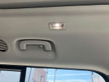 LEDライトを使用しているので車内が明るいです。