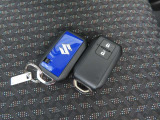 鍵はキーフリーキーが2つつきます。