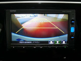 バックカメラが付いているので後方確認が非常にしやすいです。今や運転初心者も熟練者も必須装備!ついていて損はないですね♪