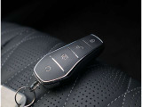 ■イモビライザー標準装備のエンジンキー 「イモビライザー」専用キー側のIDコードと車両側のIDコードを照合し、一致すればエンジンを始動させることができる盗難防止機能。