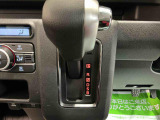 中古車をお選びいただく際に気になる走行距離や修復歴などに加えてキズ・凹みの有無・状態や消耗品の交換、今までの整備状況が &ldquo;ダイハツ認定中古車カルテ&rdquo;でわかります。