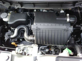 エンジンルーム内の写真です。