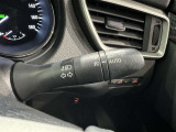 【オートライト】車外の明るさに応じて、自動的にライトの点灯・消灯をしてくれます。