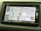 鮮明な画面表示で、目的地までスムーズなナビゲーションをサポート。ドライブの計画も立てやすく、快適な移動を約束します。