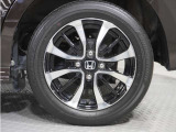アルミホイール装着車です!これで足元まわりもおしゃれにきまります!
