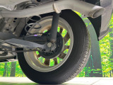 お車を安心してお乗りいただく為には、足回りの定期点検が欠かせません。サービスサポート(有償保証)では無料点検もご提供しており、安心のカーライフをお過ごしいただけるサポート体制が整っています。