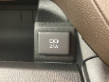 車両状態証明書修復歴の有無も一目瞭然。機能や内装・外装、走行距離、修復歴の有無をチェックし、クルマの状態を10段階にした車両状態証明書。数字や記号を使ってわかりやすく表示しています。