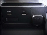 【USB接続】USB接続も可能です。スマートフォンと連動して音楽も再生可能です。