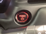 エンジンスタートスイッチ☆キーが車内にあれば、エンジンの始動・停止はブレーキを踏んでスイッチを押すだけ!キーを取り出す手間を省き、ワンプッシュでエンジンを操作するので簡単でスムーズです。