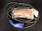 充電ケーブル(AC200V/7m)とヴィークルパワーコネクターが付属します。