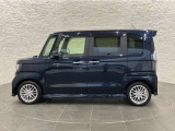 当社の優秀なスタッフがしっかり点検整備をさせていただいてからご納車いたします!さらに!エンジンオイル、エレメント・ミッションオイル・ワイパーゴムを新品交換になります!これで安心して乗って頂けます!