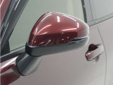 ◆ドアミラーウインカー◆ドアミラーにウインカーを装備しています。対向車に自身の進行方向を合図し安全に運転できます。