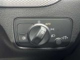 オートライト標準装備となりますので、ヘッドライトの点灯忘れ、消灯忘れを防ぎます。