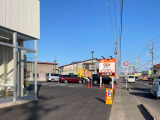 五所川原市内から青森方面へ向かっていただききますと、左手に梅田電機様、右手にミニジム・川浪自動車様がございますので看板を目安にご来店くださいませ!