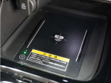 ◆ワイヤレス充電器◆ワイヤレス充電対応のスマートフォンを置くだけで充電が可能でとても便利な機能です。