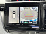 バックカメラ連動で、後方視界を確保。安全な後退をサポートし、駐車場での運転を安心して行えます。