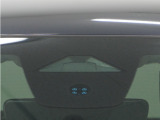 ◆Honda SENSING◆ カメラ等装置で精度の高い検知能力を発揮、安全運転を支援します。ステアリング上のコントローラーに注目!