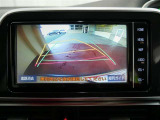 バックガイドモニターで、後方を確認しながら安心して駐車することができます。運転初心者も熟練者も必須の機能ですよ!